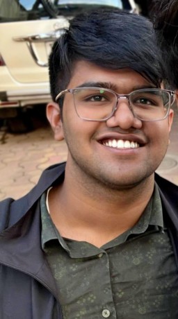 independent-call-boy-available-for-females-only-of-any-age-in-kolkata-only-big-3